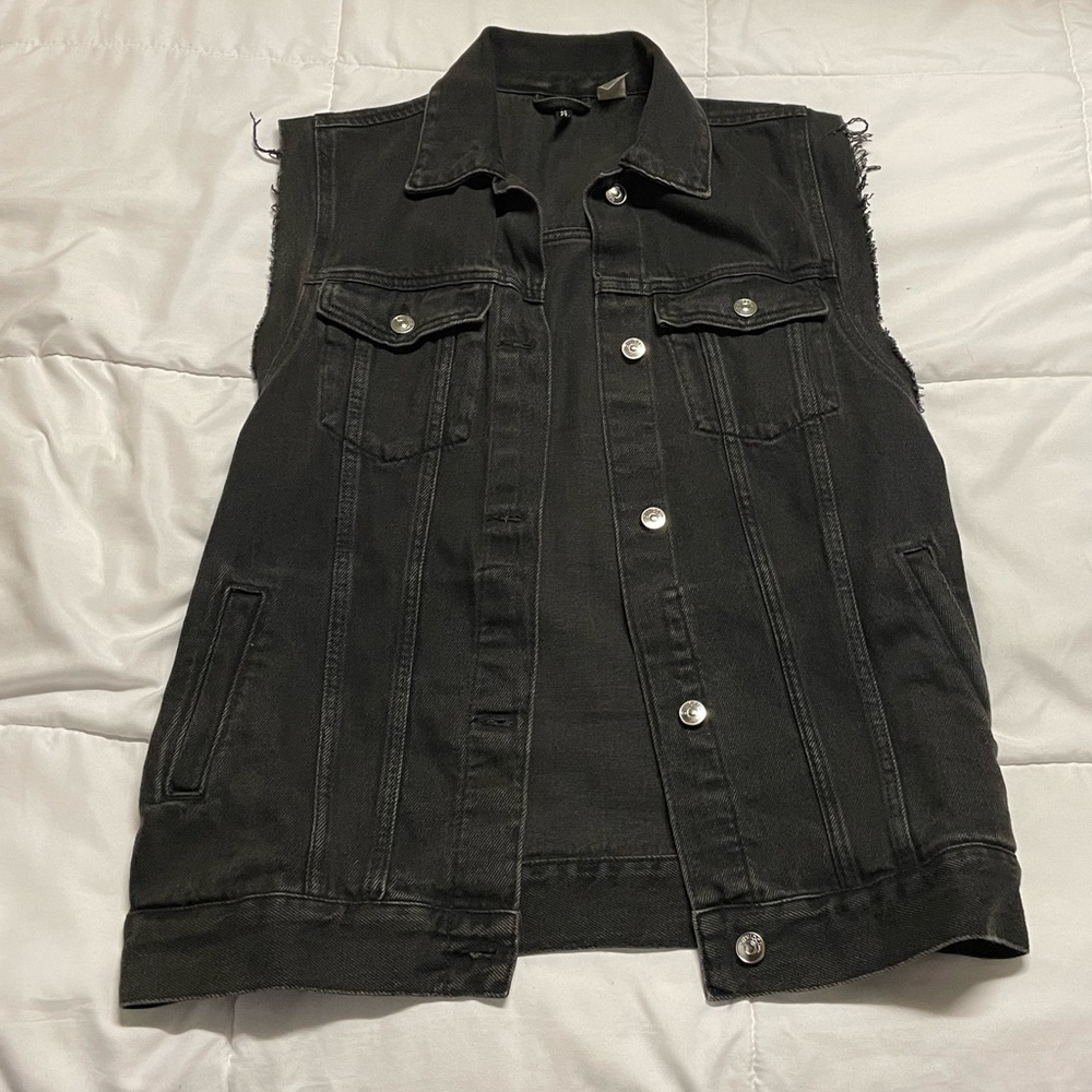 H & M devided jean vest jacket